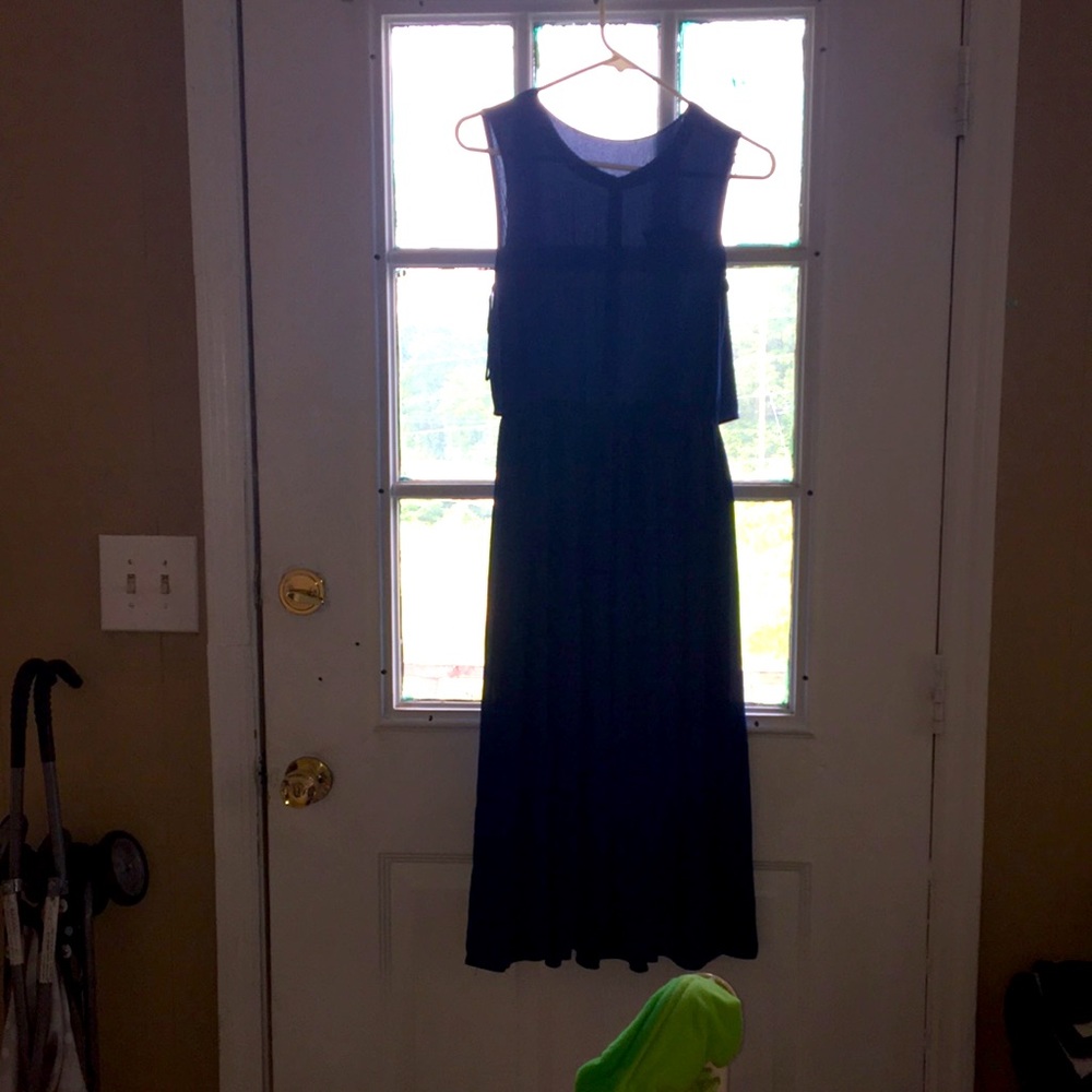 blue dress